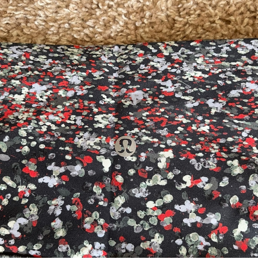 Lululemon•Wunder Under High Rise Crop 23”•Scallop•Luxtreme•Water Blossom Multi - Picture 9 of 9